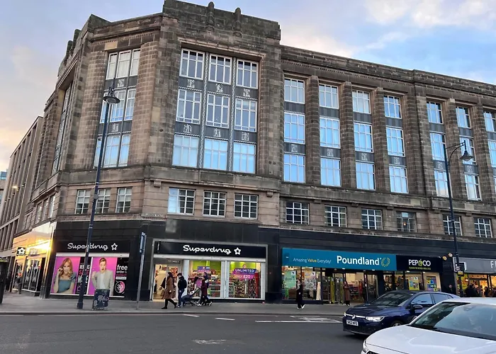 With Views - Sleeps 3 דירה