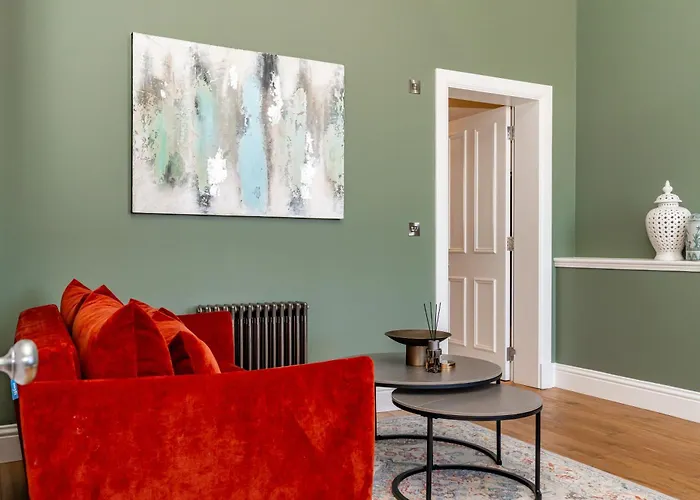 Dragon Luxury At 9 Albyn Place * Edinburgh