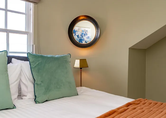 Dragon Luxury At 9 Albyn Place Апартаменты *