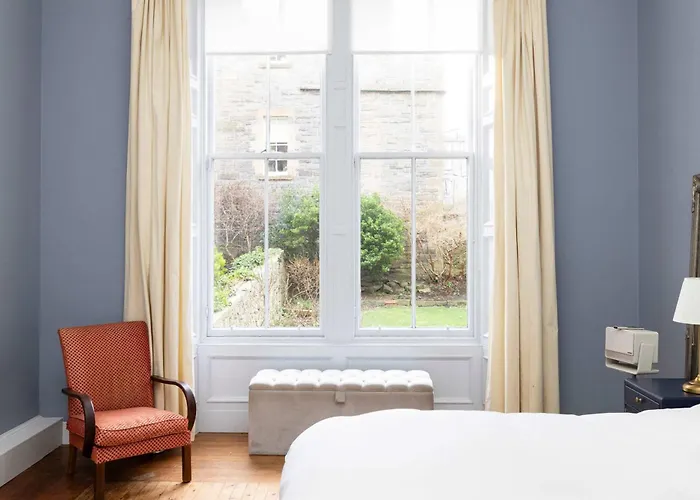 Apartament Joivy Spacious 2-bedroom Ground Floor Flat Edynburg