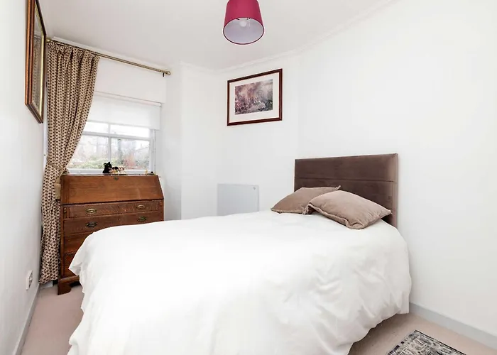 公寓 Joivy Spacious 2-bedroom Ground Floor Flat