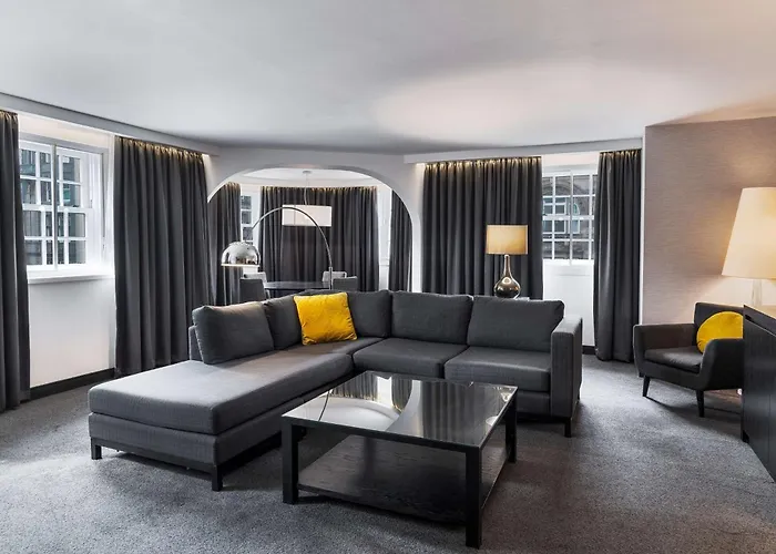 Radisson Blu Hotel, Centre ホテル 4*