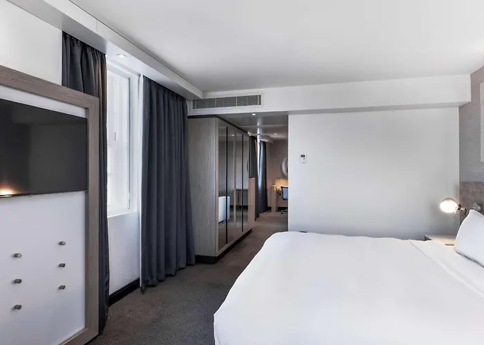 Radisson Blu Hotel, Centre 4* エディンバラ