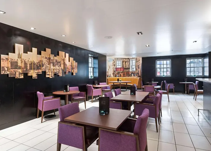 Radisson Blu Hotel, Centre ホテル