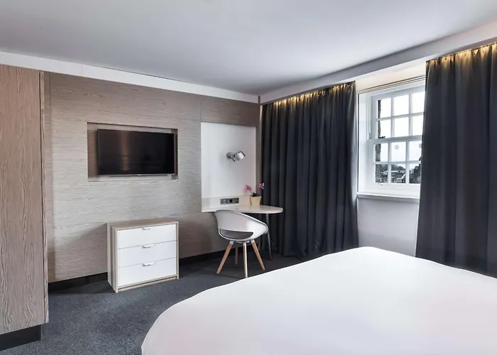Radisson Blu Hotel, Centre ホテル 4*