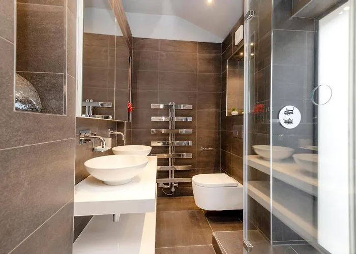 Joivy Ultra Luxe Near Princes Street *