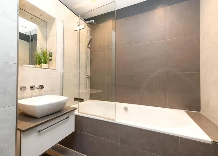 Joivy Ultra Luxe Near Princes Street