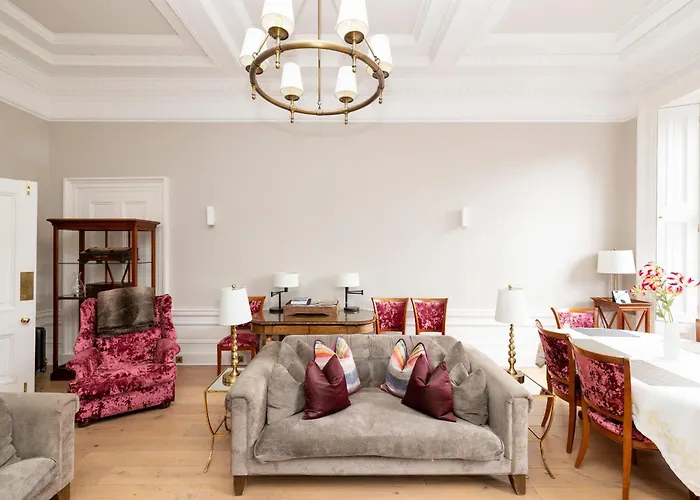Joivy Ultra Luxe Near Princes Street 아파트