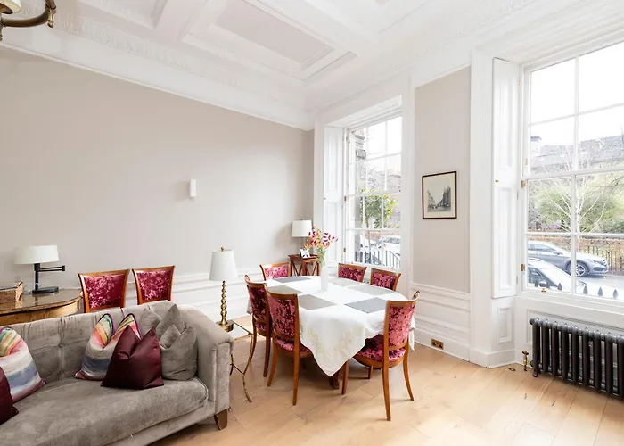 Joivy Ultra Luxe Near Princes Street * אדינבורו