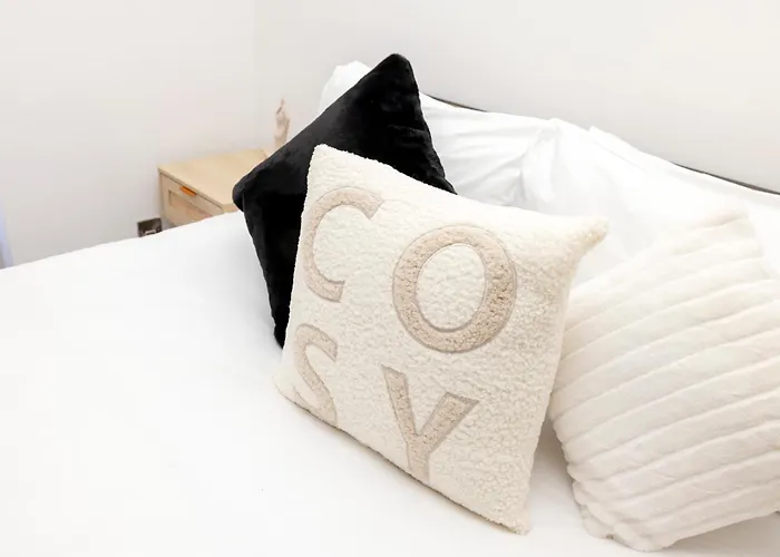 Joivy 3br Flat In Haymarket With Free Parking Apartment Edinburgh