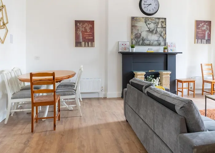 Bright High-ceiling 2bd Flat - Edinburgh! Edinburgh