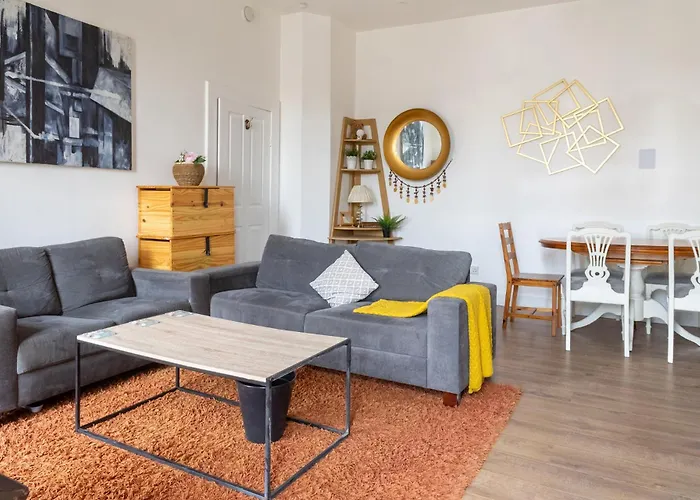 Bright High-ceiling 2bd Flat - Edinburgh! *