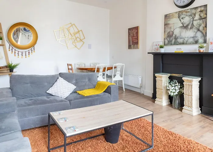 Bright High-ceiling 2bd Flat - Edinburgh! Lägenhet
