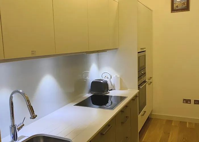 Lovely Flat Meadow Castle Royal Mile