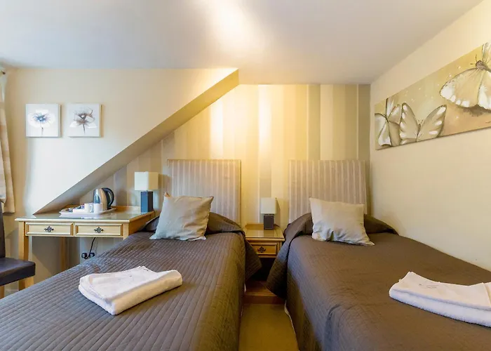 Hotel Arden Guest House, Craigmillar Castle