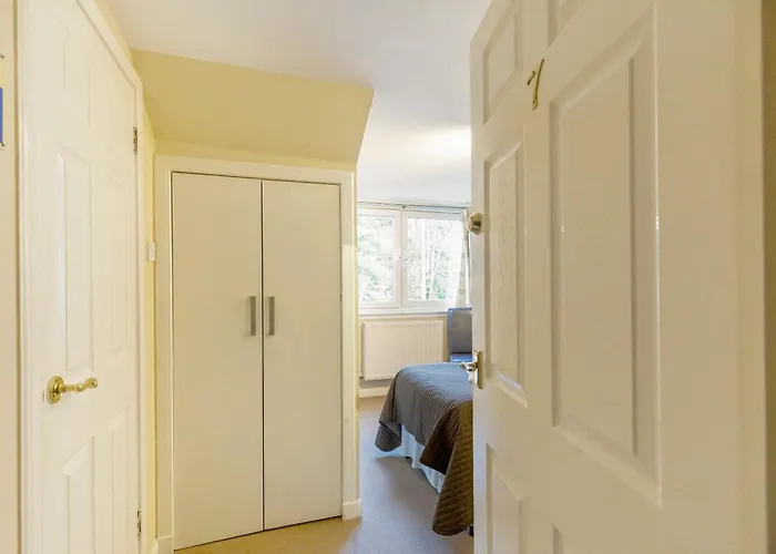 Arden Guest House, Craigmillar Castle 호텔 에든버러