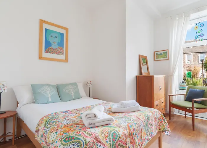 Cozy With Character Vibrant Style Flat At Leith Links Park Lejlighed