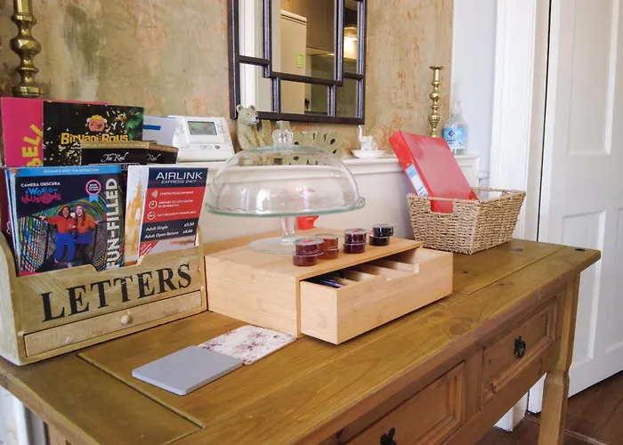 1 Bedrooms Flat In Haymarket, Heart Of Flat Sleeps 4 ,