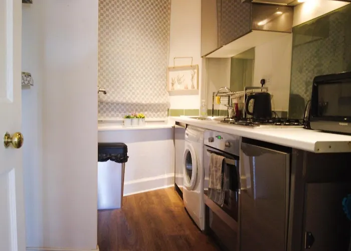 1 Bedrooms Flat In Haymarket, Heart Of Flat Sleeps 4 , Apartment *