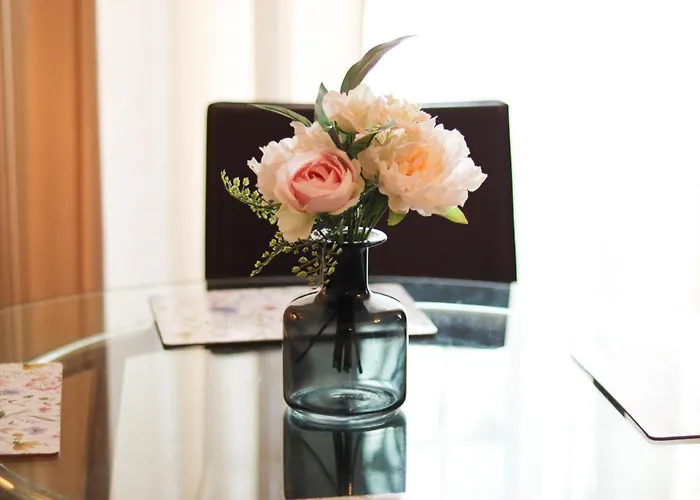 Apartment 1 Bedrooms Flat In Haymarket, Heart Of Flat Sleeps 4 , *