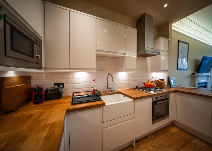 Spacious Flat, Close To The Centre With Scenic Views Edinburgh