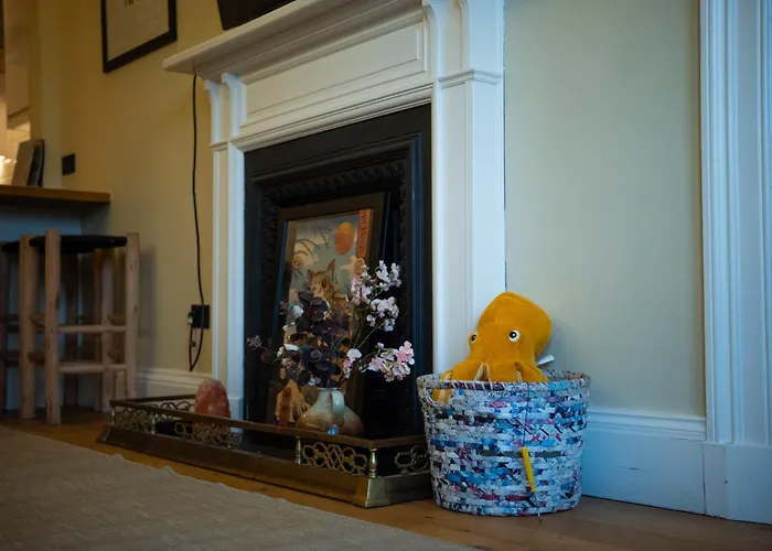 Spacious Flat, Close To The Centre With Scenic Views Apartment *