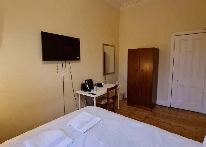 Гостевой дом Haymarket Station Эдинбург