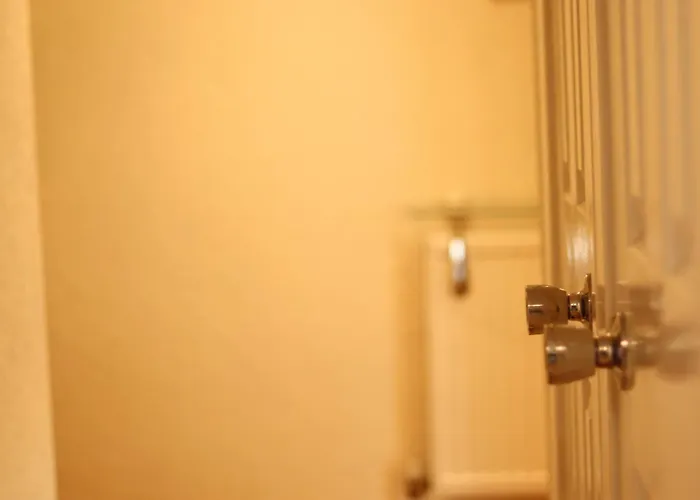 3 Bedrooms Flat In Old Town Sleeps 6 דירה *