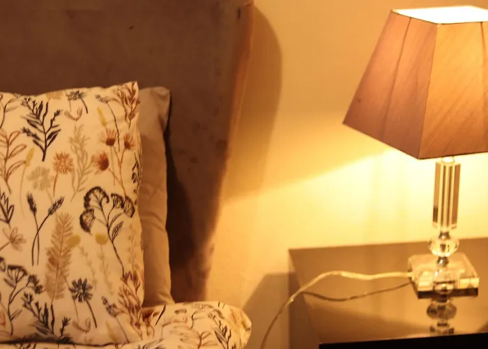 דירה 3 Bedrooms Flat In Old Town Sleeps 6 *