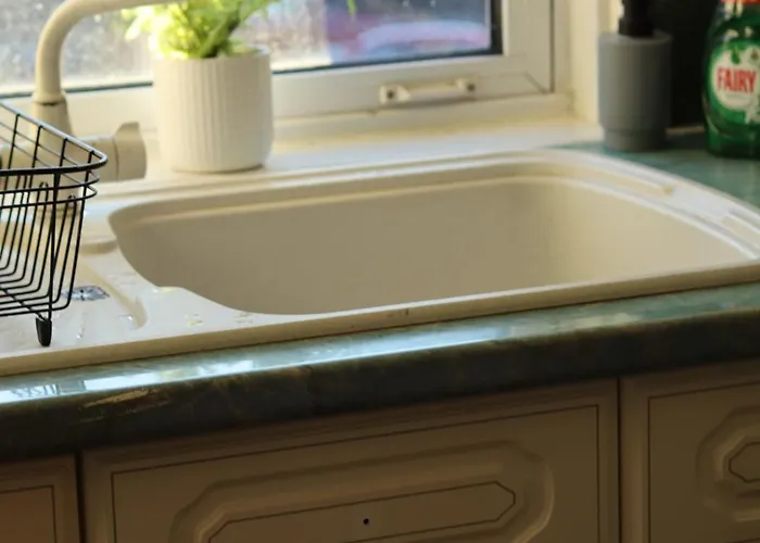 3 Bedrooms Flat In Old Town Sleeps 6 דירה אדינבורו