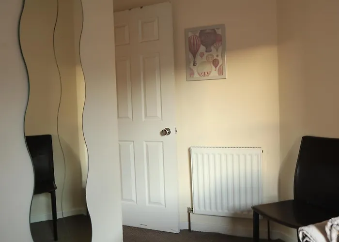 3 Bedrooms Flat In Old Town Sleeps 6