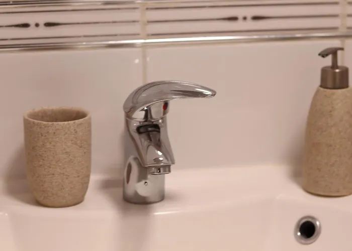 3 Bedrooms Flat In Old Town Sleeps 6 דירה אדינבורו