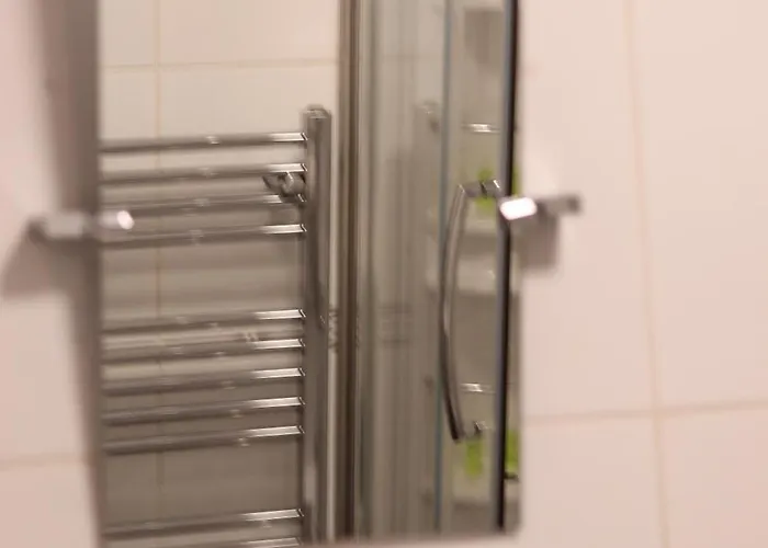 3 Bedrooms Flat In Old Town Sleeps 6 אדינבורו