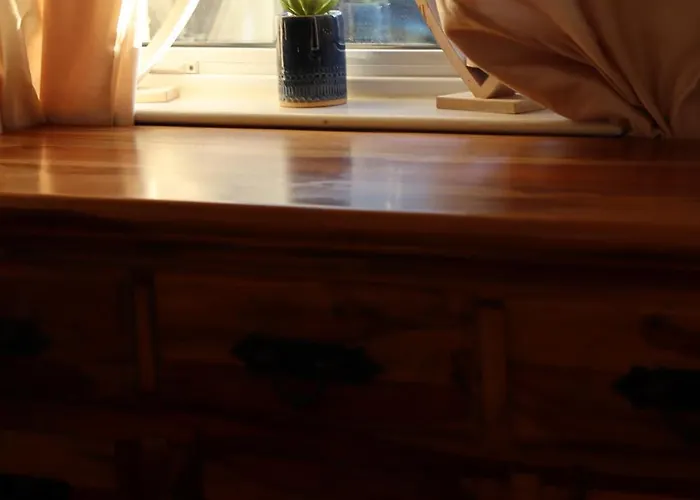 דירה 3 Bedrooms Flat In Old Town Sleeps 6 *