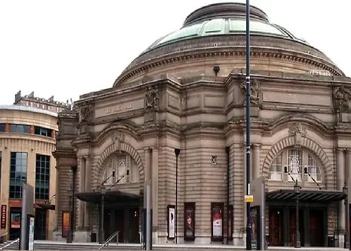 One Bedroom Flat In Old Town , Heart Of Flat Sleeps 6 דירה