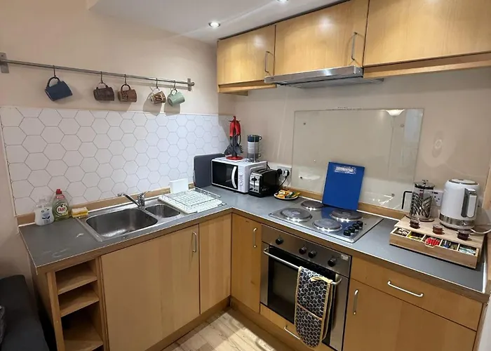 One Bedroom Flat In Old Town , Heart Of Flat Sleeps 4