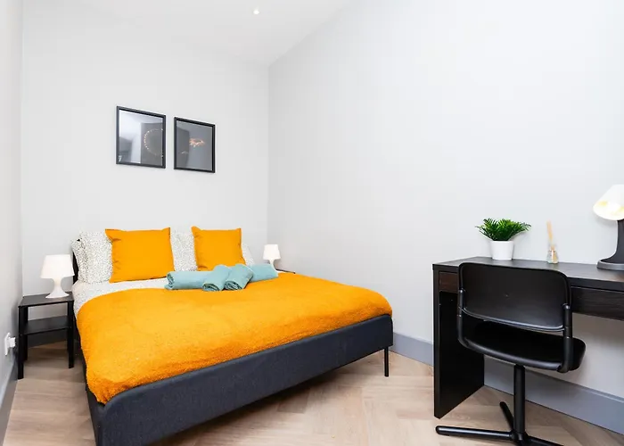 1-Bed Apartment-Free Parking - By Holiday Homes Διαμέρισμα *