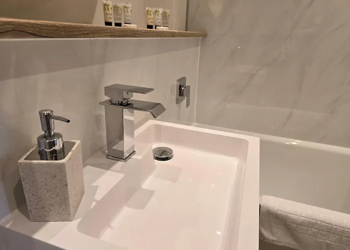 Cosy N Comfy Flat In Historic Heart Of *