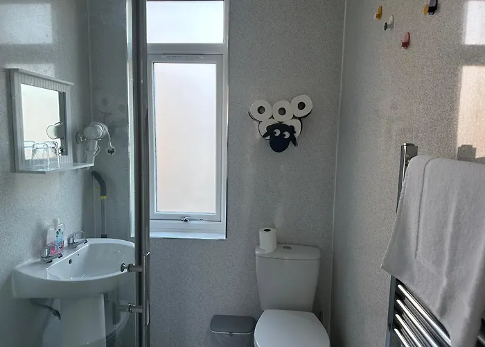 דירה Private Main Door Two Bedrooms *