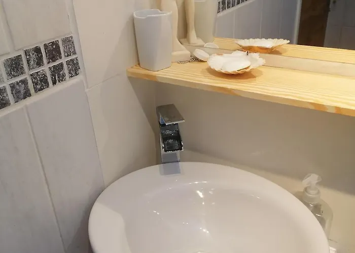 Апартаменты Feng Shui Flat For 4