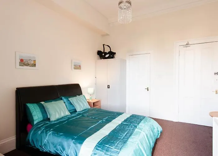 Lauriston Roomz אדינבורו