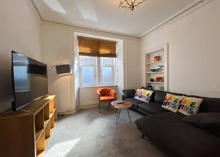 Lovely Two Bedrooms *