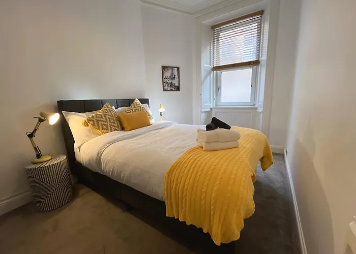Lovely Two Bedrooms * Edinburgh