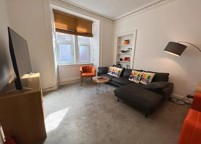 Lovely Two Bedrooms * Edinburgh