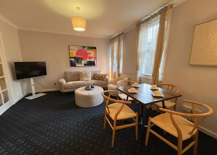 Nicolson Street Two Bedrooms Daire *