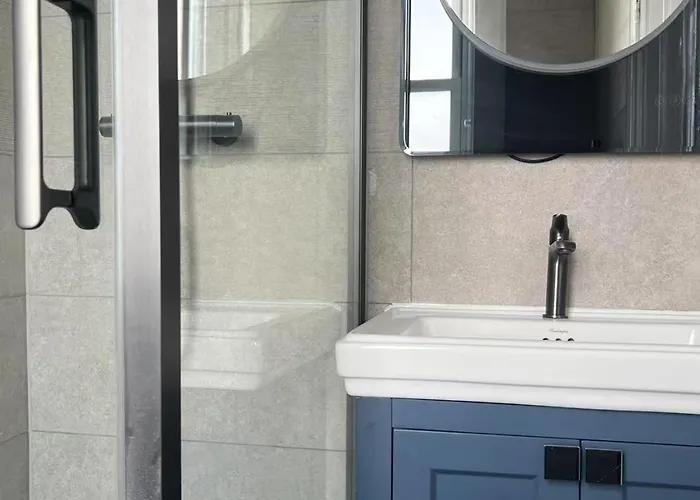 Kingston Guest house 3*