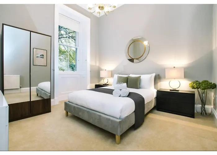 Joivy Elegant New Town Flat Near Princes Street Edinburgh