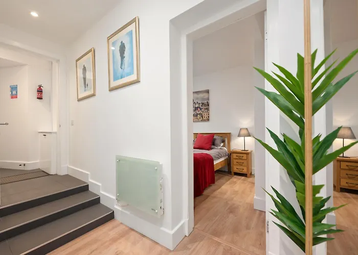 Heart Of Edinburgh's Historic Old Town - Blair Street - Sleeps 6 Edinburg