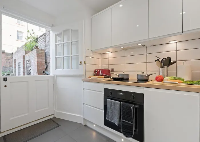 Heart Of Edinburgh's Historic Old Town - Blair Street - Sleeps 6 Lägenhet
