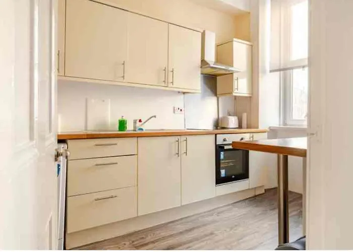 3 Bed - Pet Friendly & Parking אדינבורו